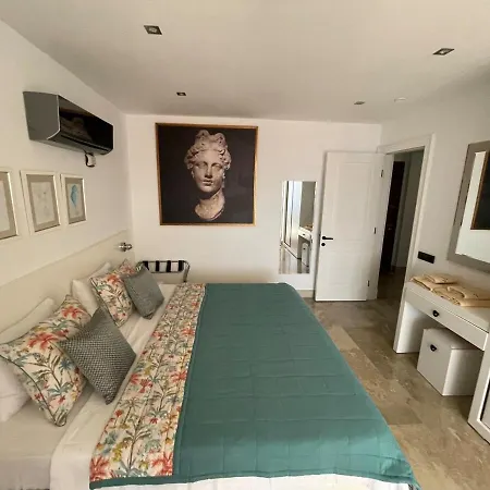 Luxury With Private Swimming Pool Appartement Kaş